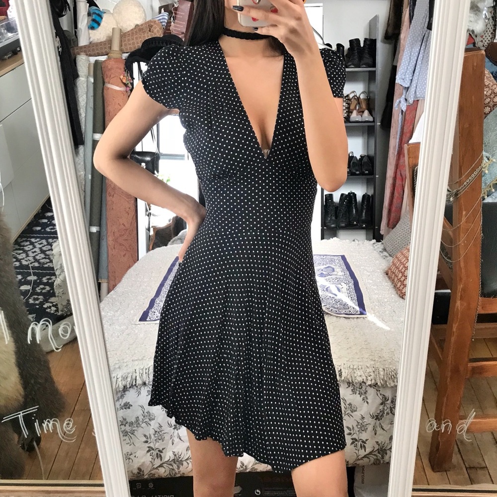 ❌SOLD❌ Reformation Macintosh Dotted Mini Dress XS - Picture 1 of 7